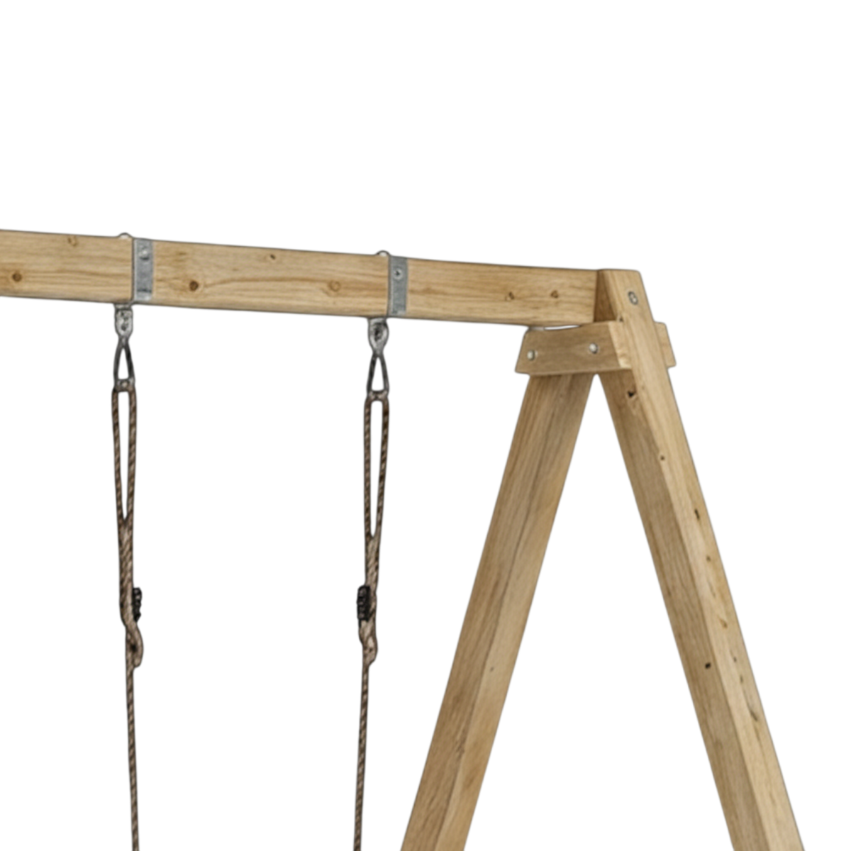 Schaukelaufhängungen mit Seilen am Querbalken der Kletterschaukel im Detail