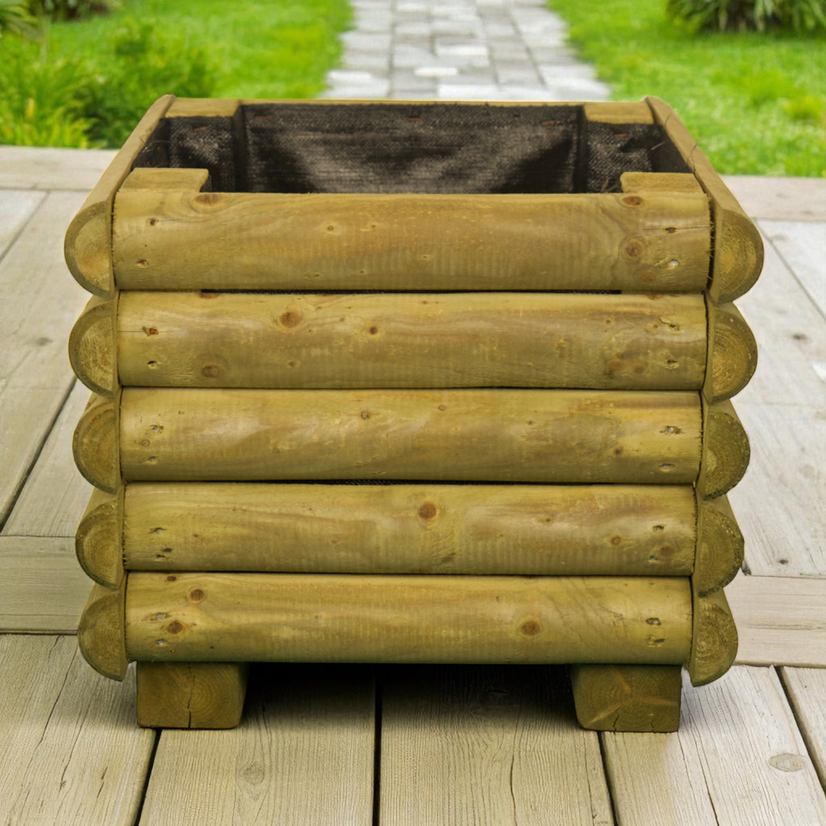 Quadratischer Holz Blumenkübel Rahrbach aus Rundhölzern auf einer Holzterrasse