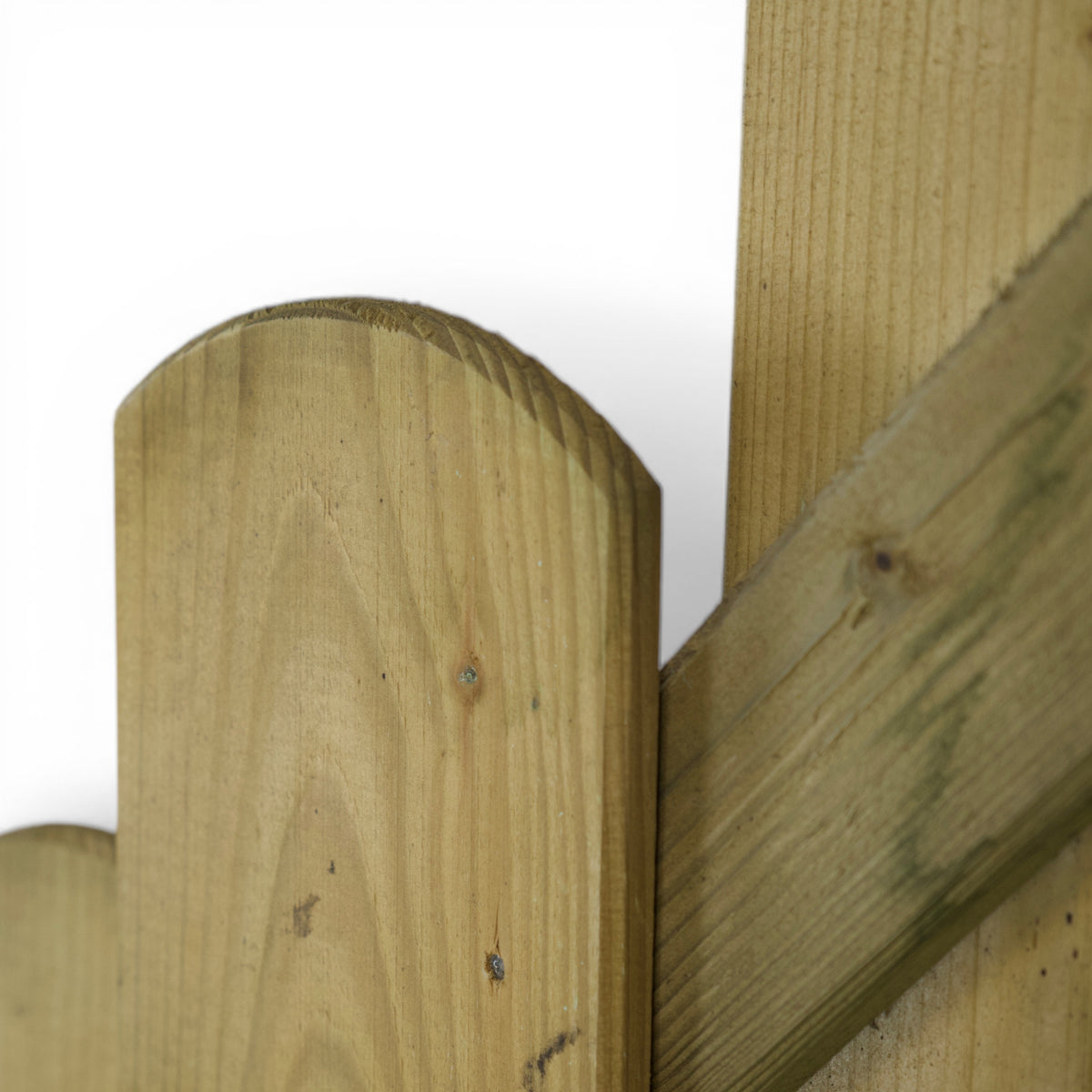 Gerundeter Brettkopf neben der Diagonalstrebe am Kahler Asten im Detail