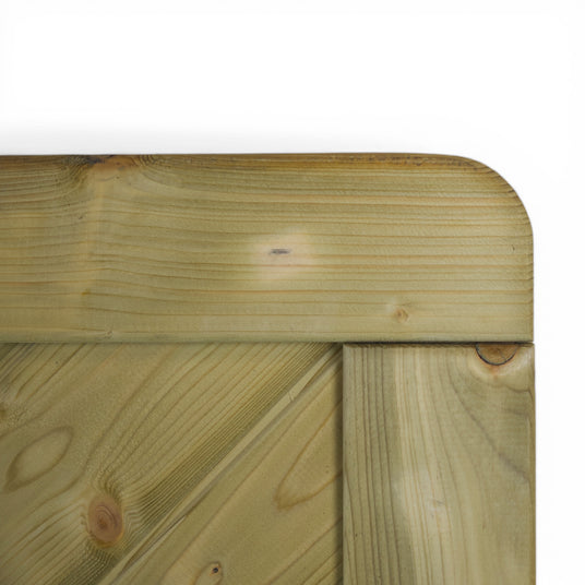 Abgerundete Rahmenecke am Holz Sichtschutz Hemberg im Detail