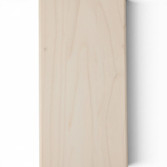 Helle Holzoberfläche des beige lasierten Leimholzpfostens im Detail