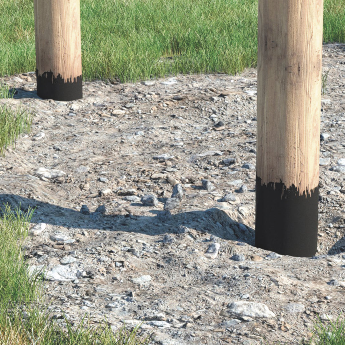 Holzpfosten im Schotterboden mit schwarzer Bitumen Schutzschicht am Pfostenfuß
