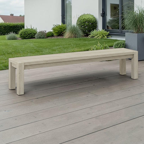 Massivholz Sitzbank Salweytal ohne Lehne auf einer Terrasse im Garten