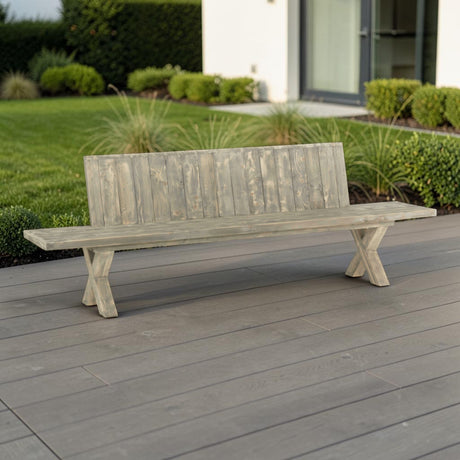 Massivholz Loungebank Steingrund mit Lehne auf einer Terrasse am Rasen