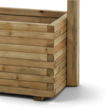 Nahaufnahme des Holz Pflanzkastens aus waagerechten Bohlen mit Eckpfosten