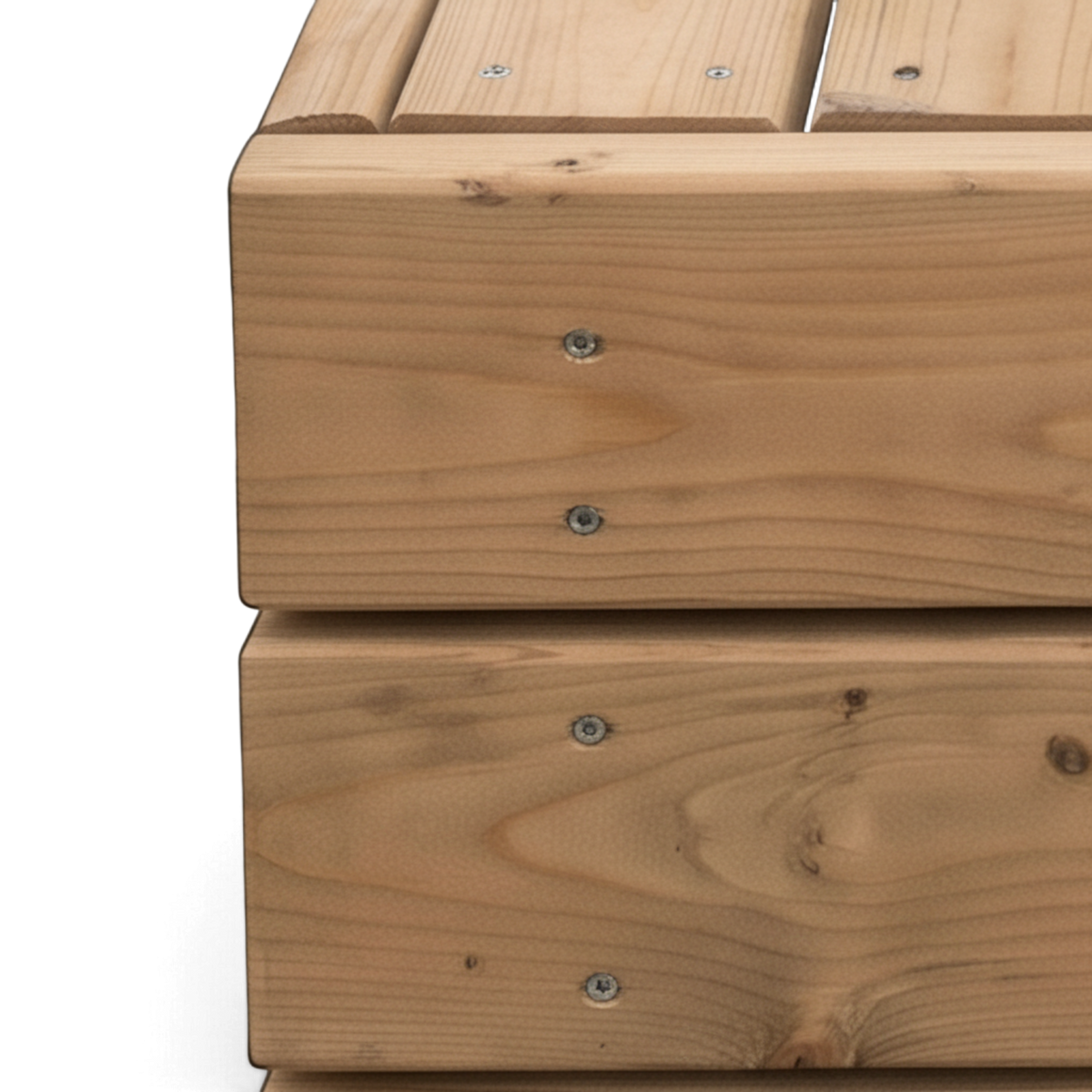 Ecke des Sitzdecks mit verschraubten Bohlen in Nahaufnahme