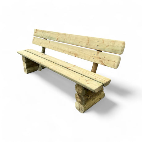 Gartenbank Holzbank Lennetal aus massivem Nadelholz mit halbrunden Lehnenbohlen und Rundholzfüßen, Freisteller