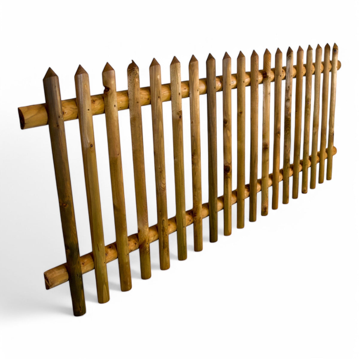 Senkrechtzaun Element aus Holz von der Rückseite mit halbrunden Querriegeln