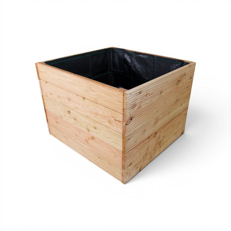 Holz Hochbeet schräg von oben mit ausgekleidetem Innenraum, Freisteller