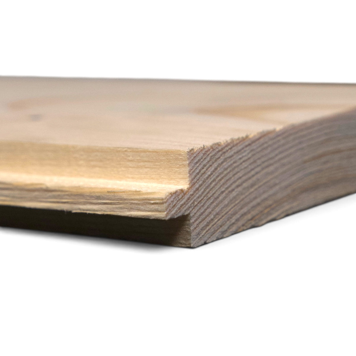 Stirnseite eines Rauspund Bretts mit Nut im Detail