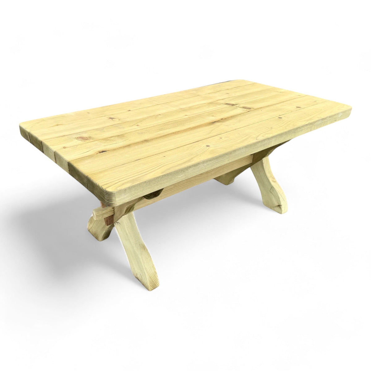 Holztisch Hennetal schräg von oben, Freisteller