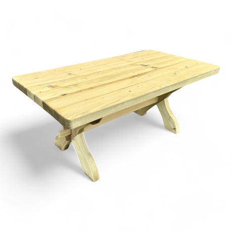 Holztisch Hennetal schräg von oben, Freisteller