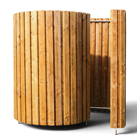 Outdoor Umkleide Essetal aus Douglasie in Schneckenform mit senkrechten Latten, Freisteller