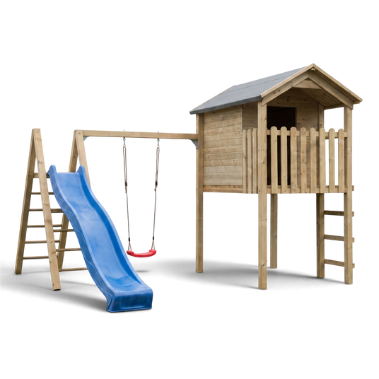Spielturm Oberkirchen aus kesseldruckimprägniertem Holz mit Stelzenhaus, Schaukel, blauer Rutsche und Leiter, Freisteller