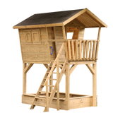 Spielturm Neuastenberg aus kesseldruckimprägniertem Holz mit Stelzenhaus, Balkon, Leiter und Sandkasten, Freisteller